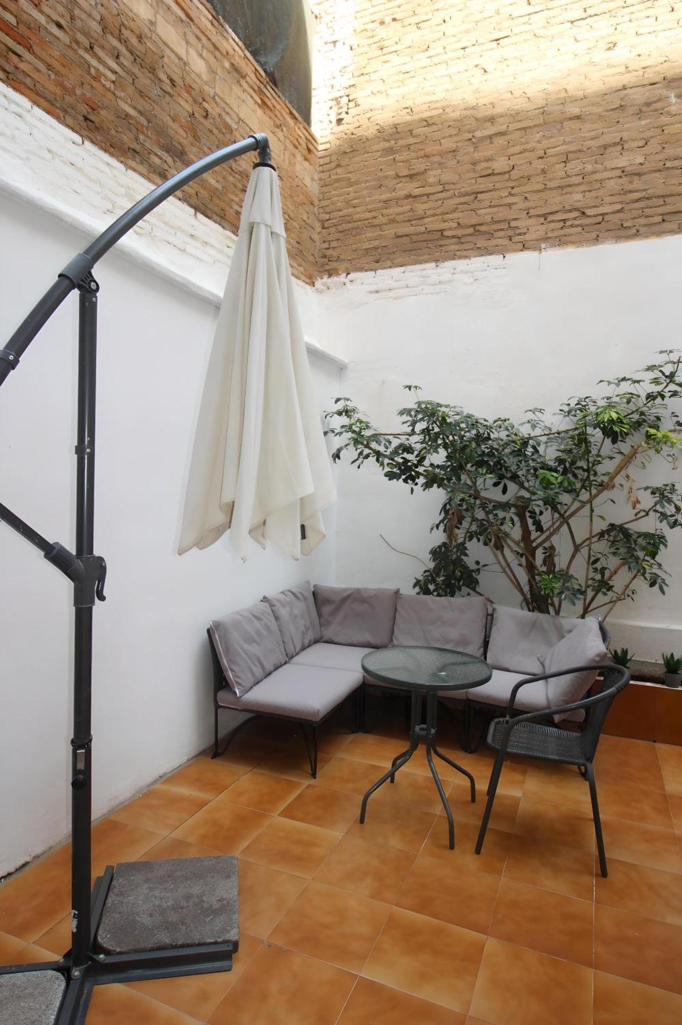 Increible Apartamento Con Terraza Al Lado De Torres De Quart Valencia Eksteriør billede
